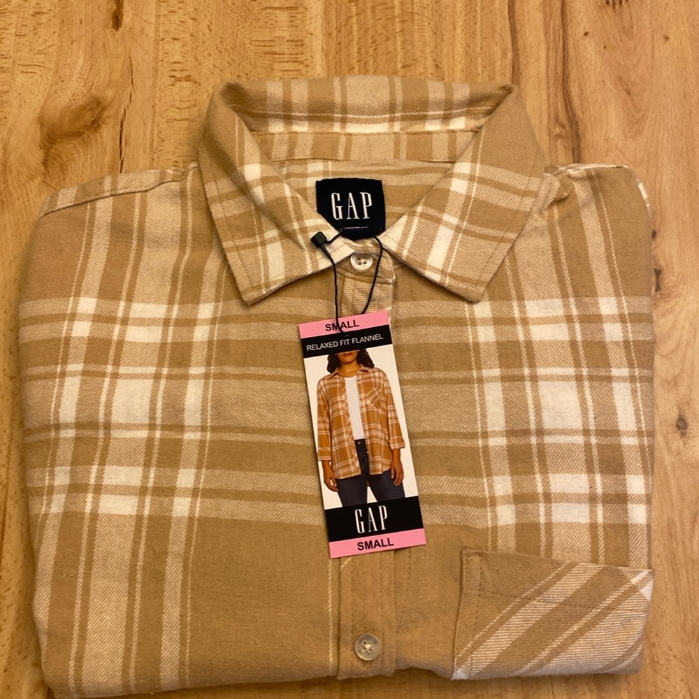 Gap Women’s Relaxed Fit Flannel NWT Small